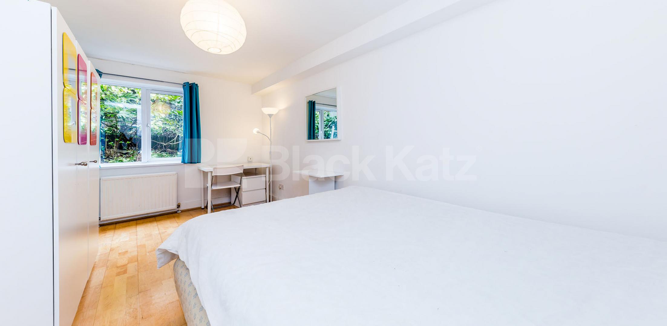 Beautiful 3 bedroom,3 bathroom Apartment with Garden mins to Tube & Regents Park Jamestown Road , Regents Park / Camden